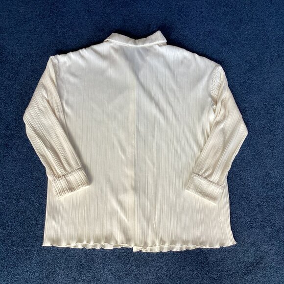 Oversized Plisse Polyester Cream Colored Blouse - Small - Picture 2 of 7